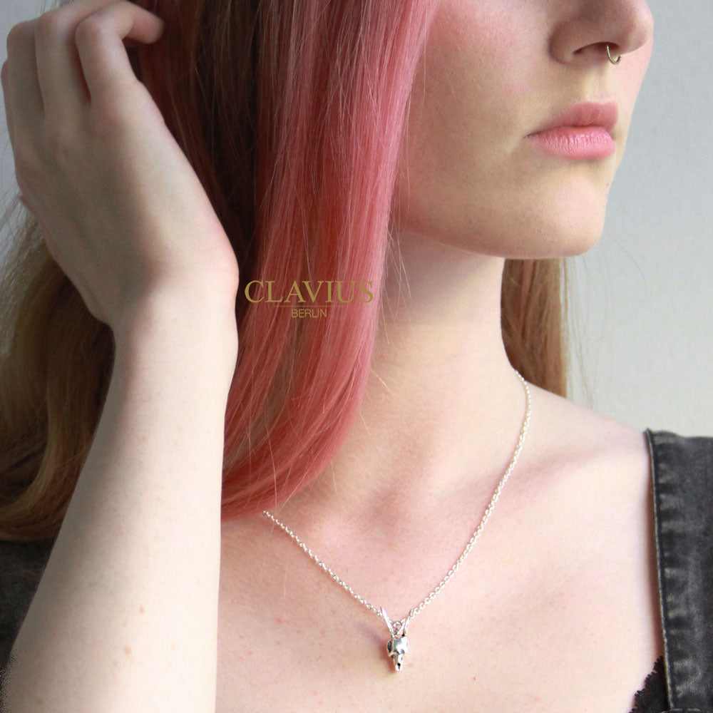 Kleine Hasenschädel Halskette (Bemalt) - Clavius Jewelry
