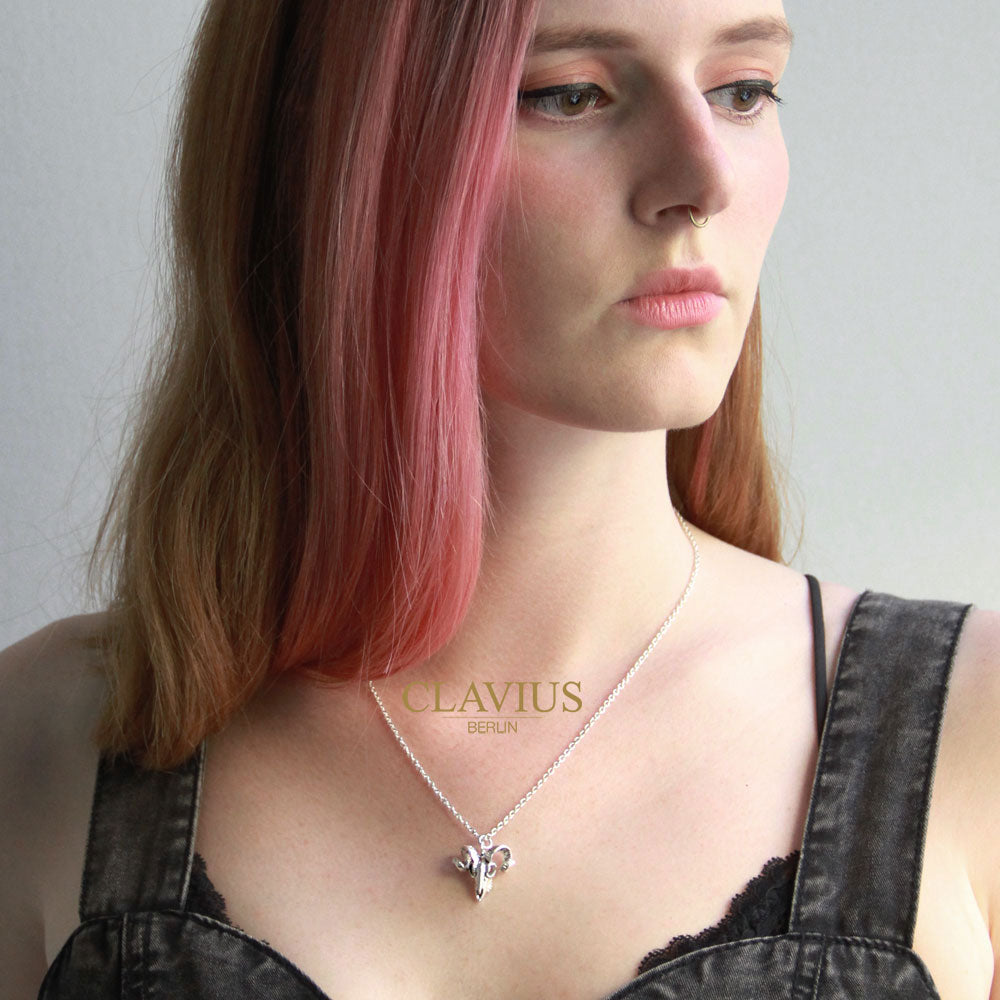 Ziegenschädel Halskette (Miniatur) - Clavius Jewelry